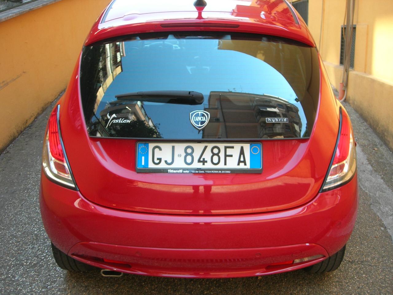 Lancia Ypsilon 1.0 FireFly 5 porte S&S Hybrid Ecochic Gold