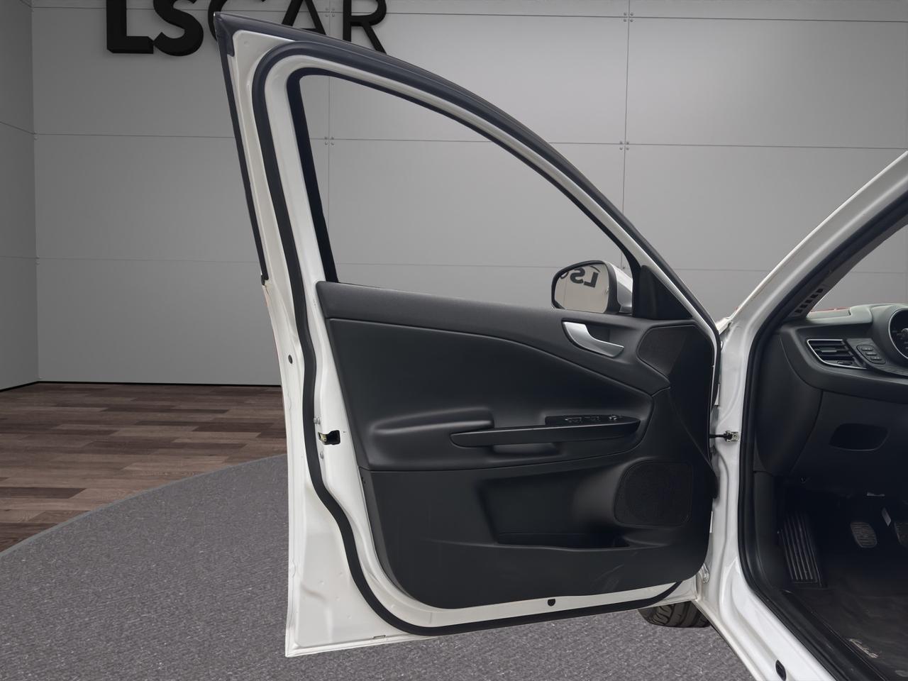 Alfa Romeo - Giulietta 1.6 jtdm Super 120cv