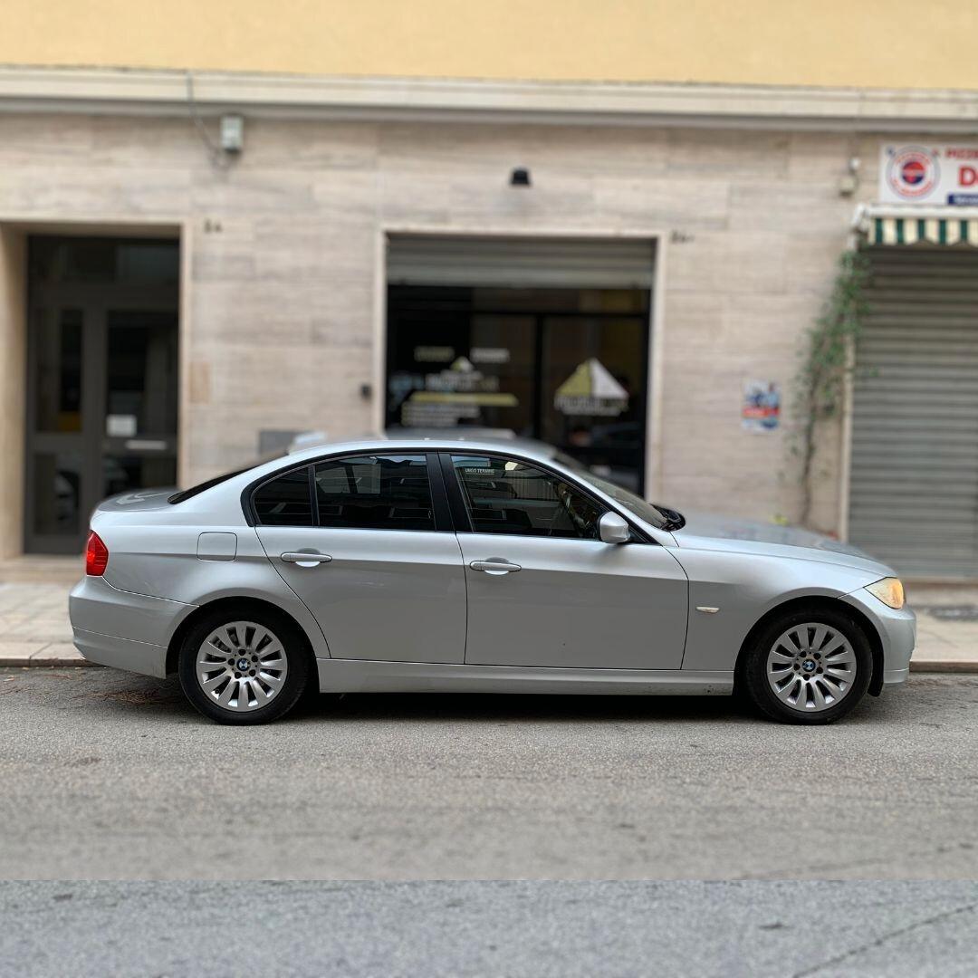 BMW 320d 2010 **UNICO PROPRIETARIO**