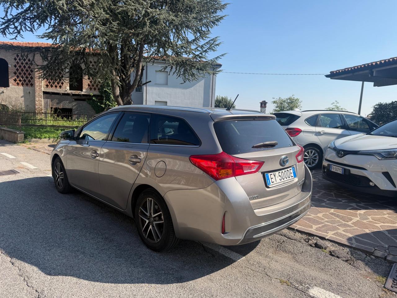 Toyota Auris Touring Sports 1.8 Hybrid Lounge