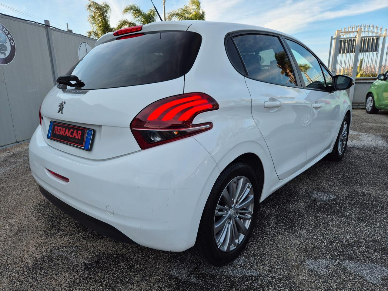 Peugeot 208 RESTAYLING 82 CV Allure NUOVA FULL 2017