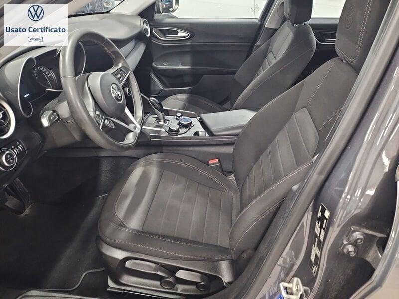 Alfa Romeo Giulia Giulia 2.2 Turbodiesel 136 CV AT8 Business