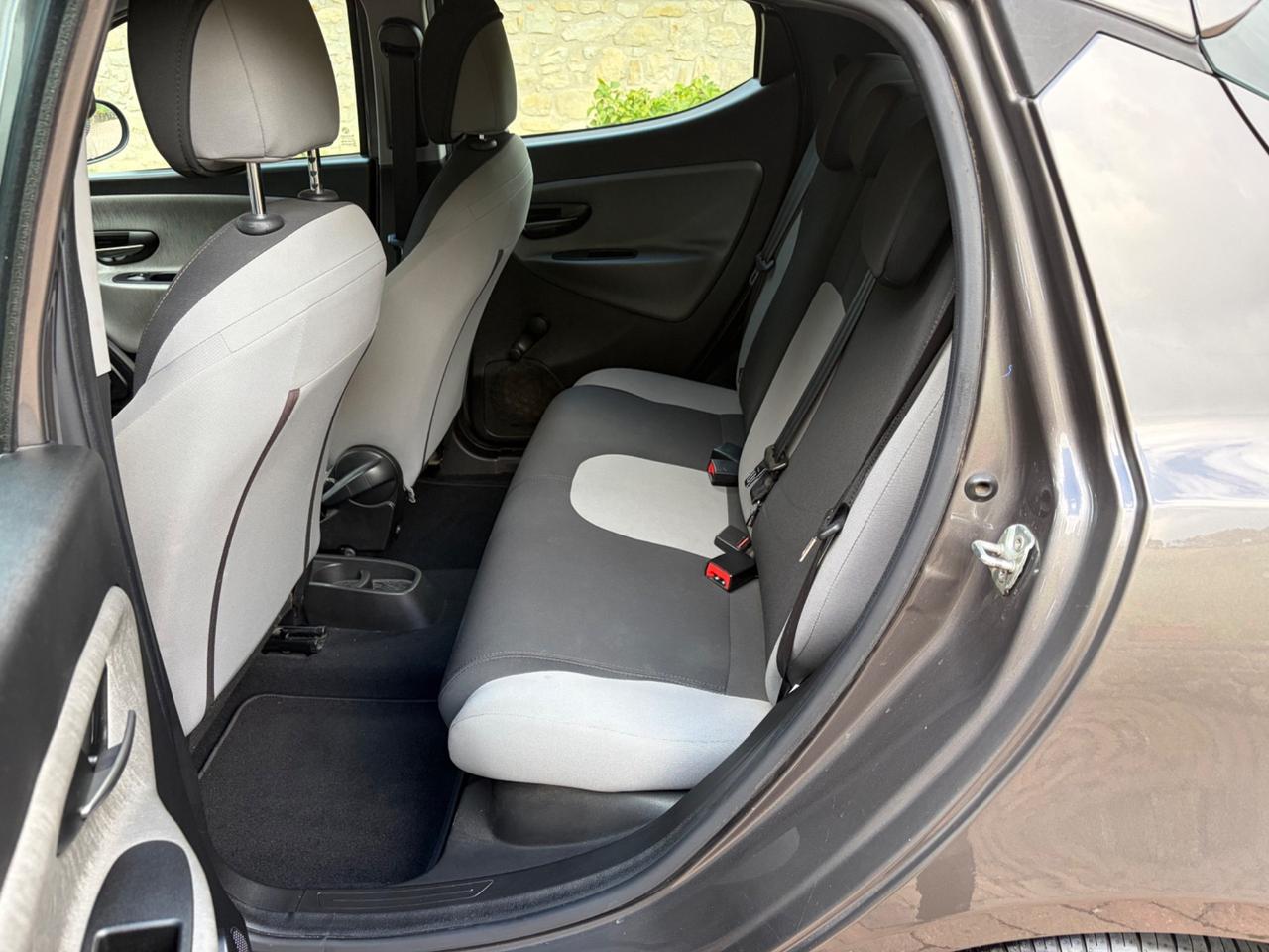 Lancia Ypsilon 1.2 69 CV 5 porte GPL Ecochic Gold