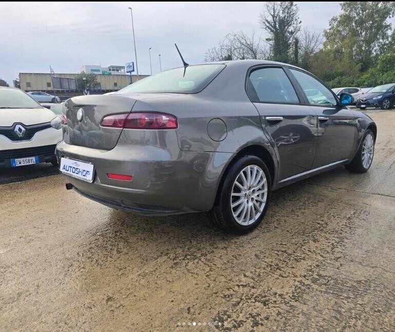 Alfa Romeo 159 1.9 JTDm 16V TI