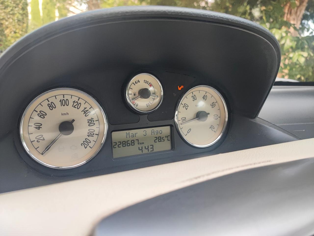Lancia Ypsilon 1.3 Mjt neopatentati platino