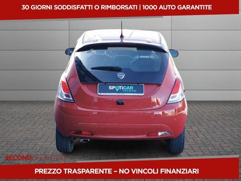 Lancia Ypsilon 1.0 firefly hybrid Platino s&s 70cv