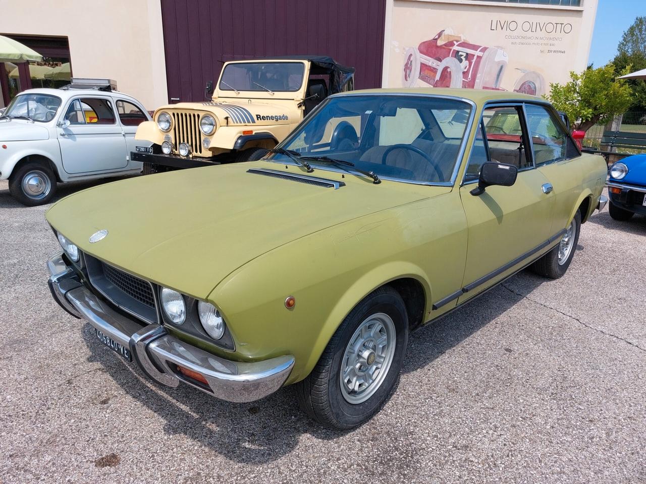 Fiat 124 Coupe 1800 del 1973 con aria-condizionata
