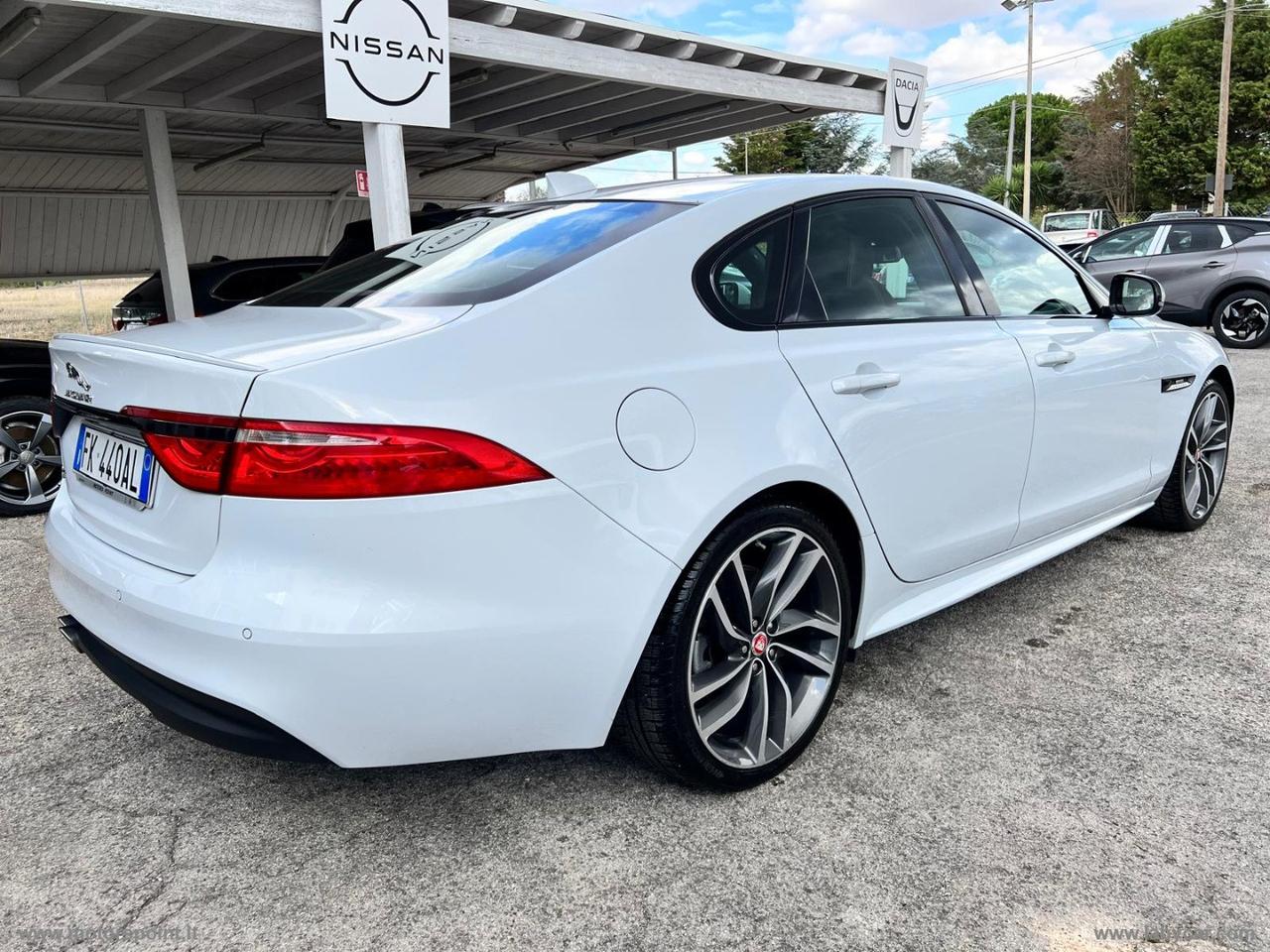 JAGUAR XF 2.0 D 180 CV aut. R-Sport