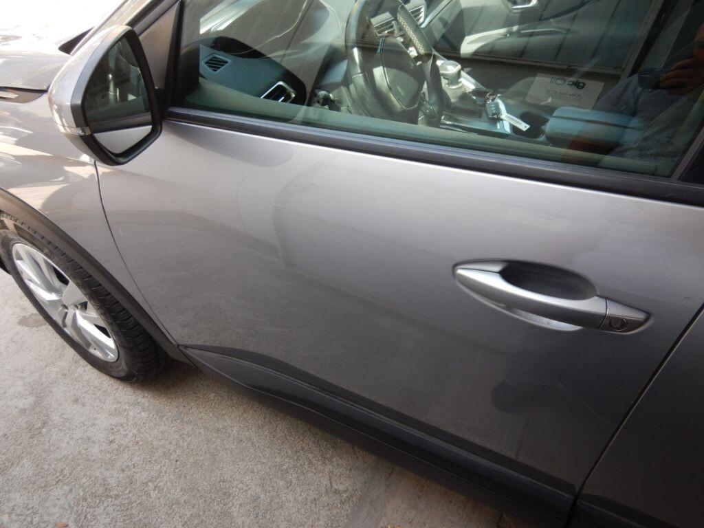 Peugeot 3008 BlueHDi 130 S&S Business