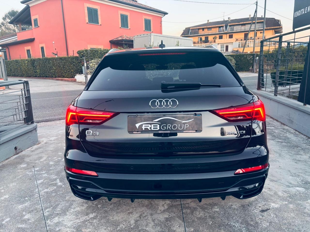 Audi Q3 2.0 TDI 150 CV S tronic line Edition