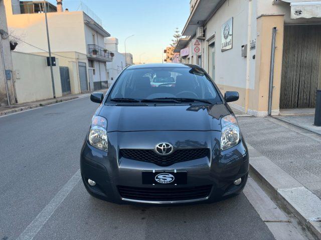 TOYOTA Yaris 1.3 5P M-MT (Aut.) Sol*39000km*