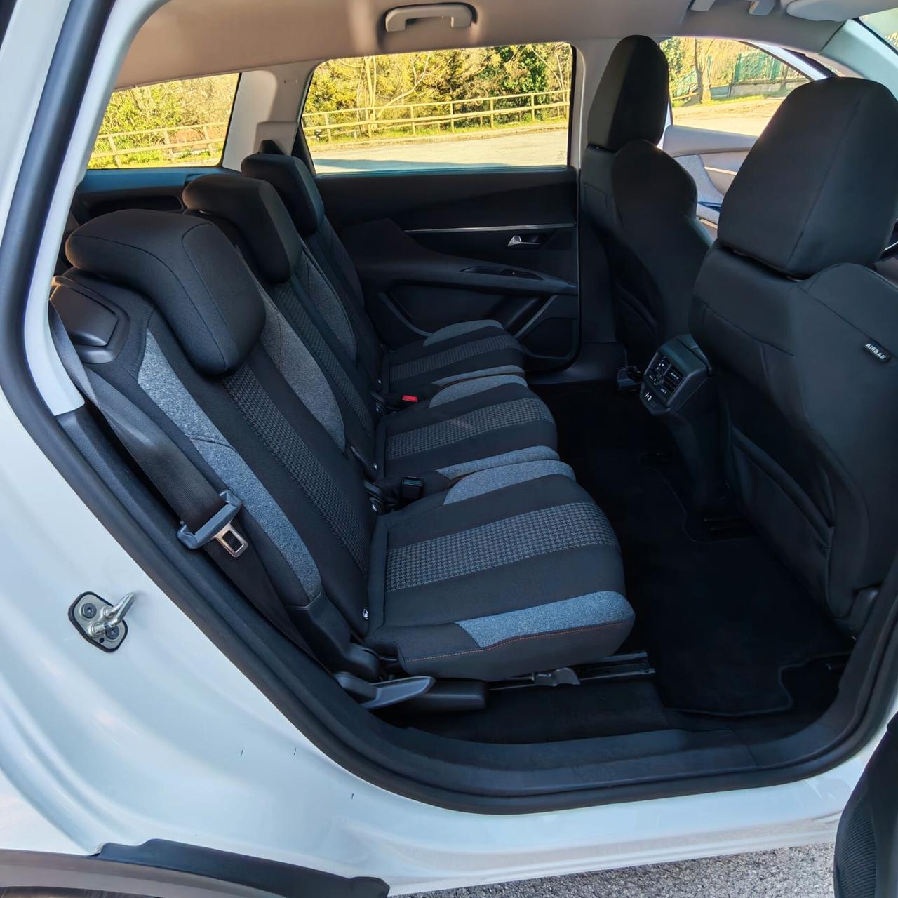 Peugeot 5008 BlueHDi 130 S&S EAT8 Business