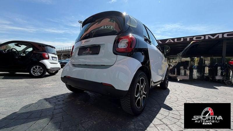 smart fortwo RATA MENSILE 244,00 EURO 70 1.0 52kW passion