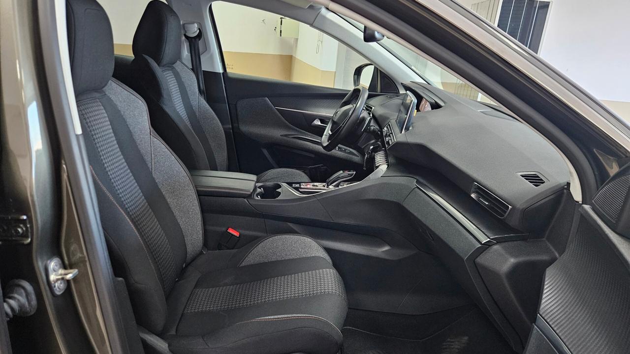 Peugeot 3008 BlueHDi 130 S&S Allure