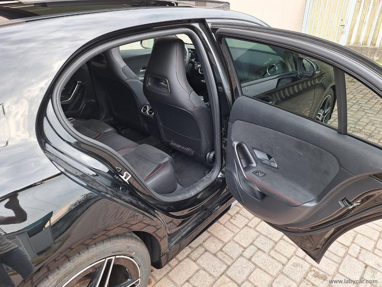 MERCEDES-BENZ A 180 d Automatic Premium AMG NIGHT TETTO