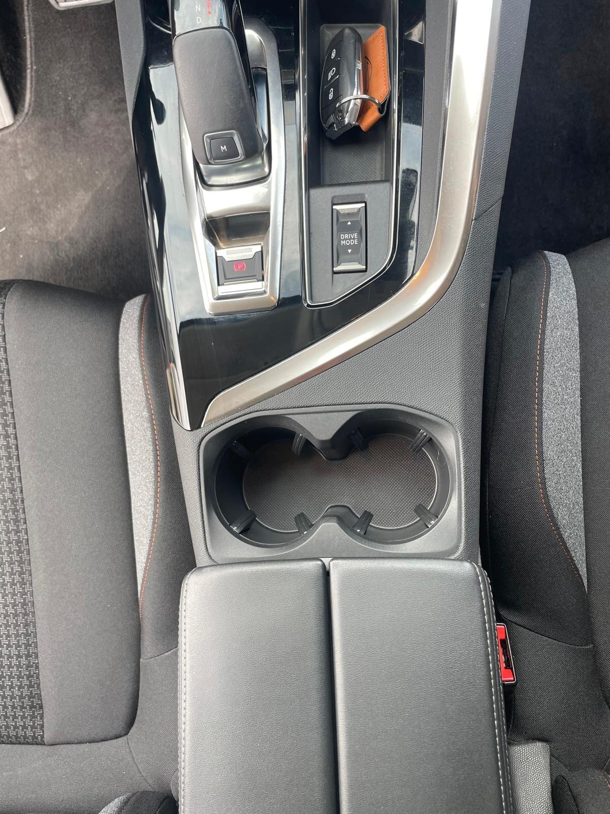 Peugeot 3008 BlueHDi 130 S&S EAT8 Active Business