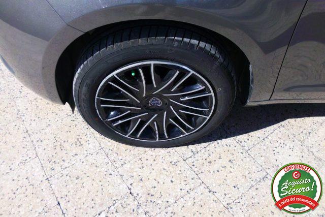 LANCIA Ypsilon 1.0 FireFly 5 porte S&S Hybrid Gold