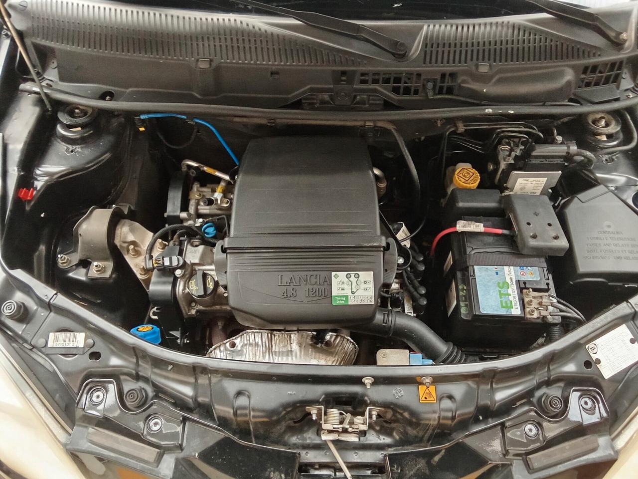Lancia Ypsilon 1.2 BZ /NEOPATENTATI