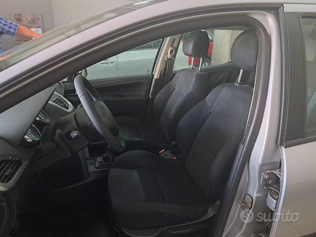 Peugeot 207 sw 1.6 hdi unico prop 2008 tetto aprib