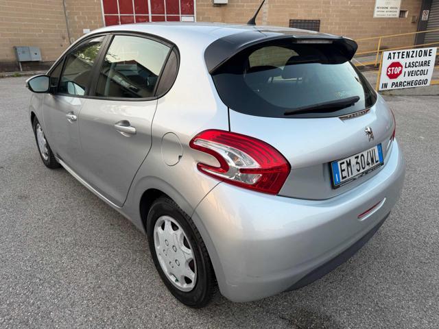 PEUGEOT 208 129,277km 1.4 8V e-HDi 68CV S&S robot. 5p. Active