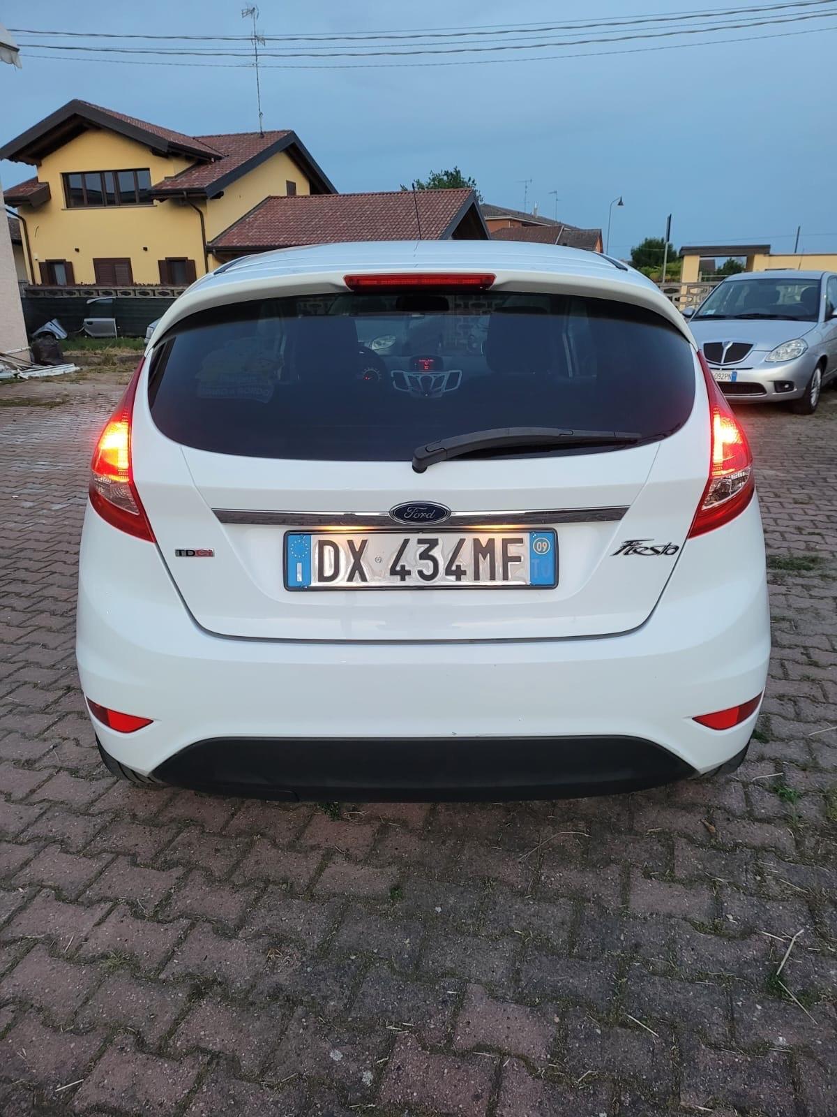 Ford Fiesta 1.4 TDCi 68CV 3 porte Titanium