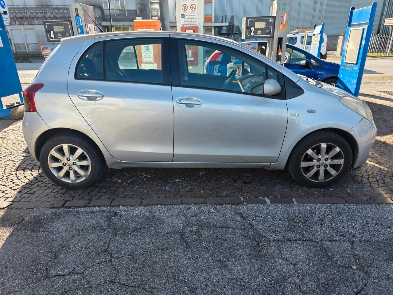 Toyota Yaris 1.4 D-4D 5porte con 254.000km Neopatentati ok