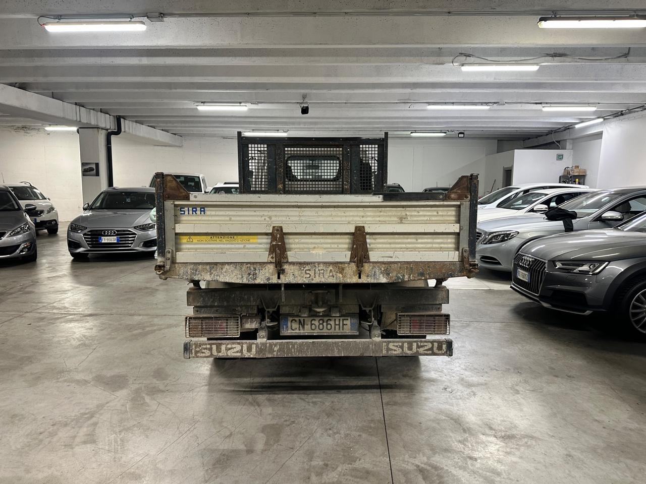 Isuzu ribaltabile trilaterale