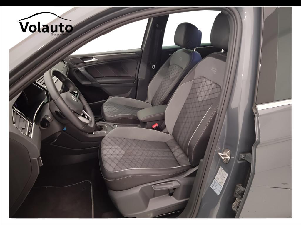 VOLKSWAGEN Tiguan II 2021 - Tiguan 2.0 tdi R-Line 150cv dsg
