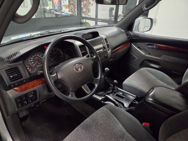 TOYOTA Land Cruiser 3.0 D-4D 16V cat CAMBIO MANUALE
