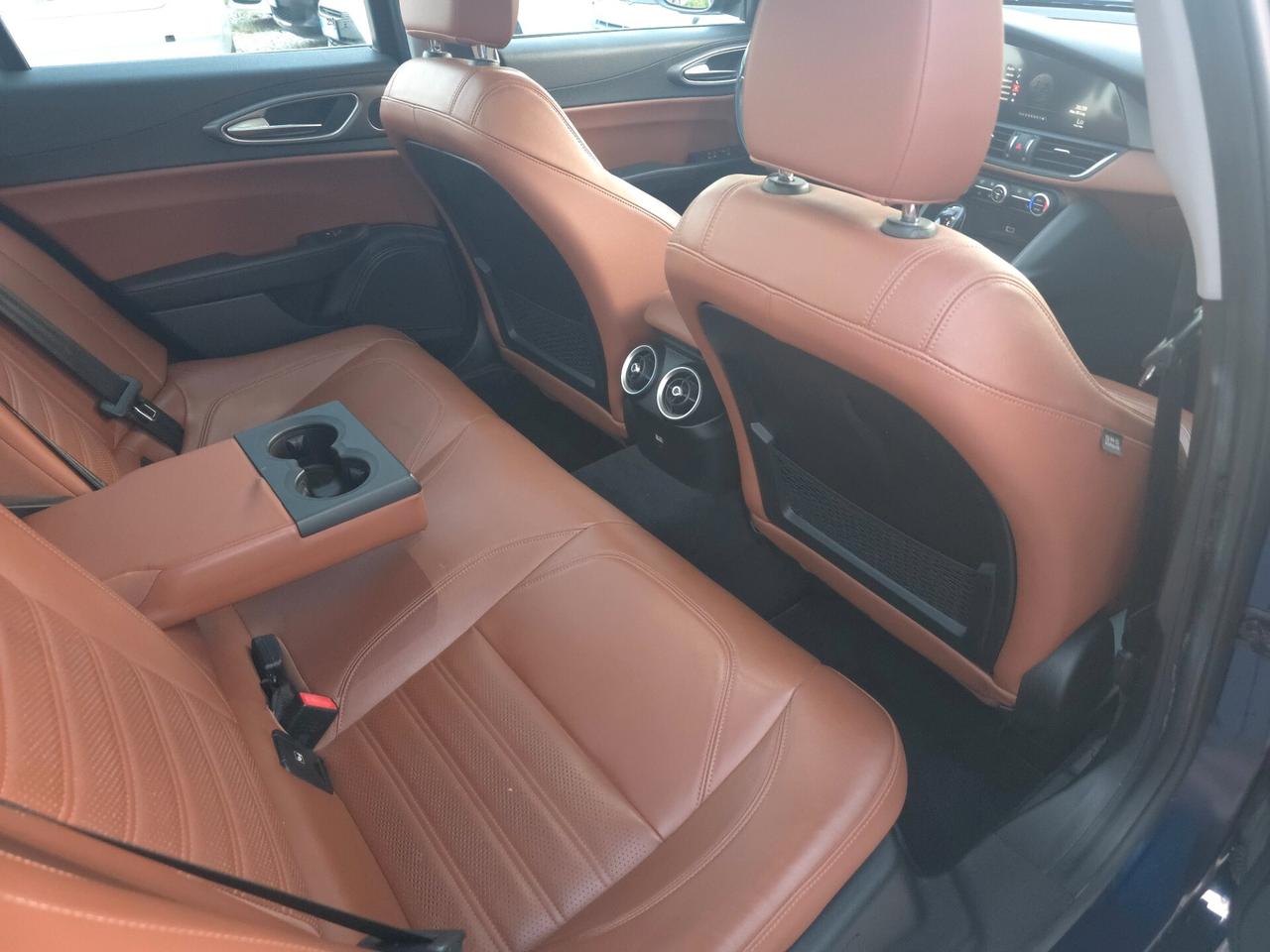 Alfa Romeo Giulia 2.2 Turbodiesel 210 CV AT8 AWD Q4 Veloce