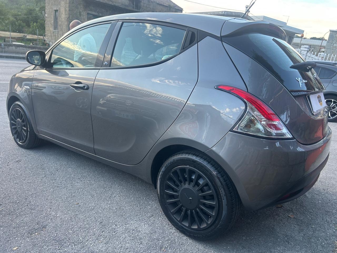Lancia Ypsilon 1.3 MJT 16V 95 CV 5 porte S&S Elefantino Blu