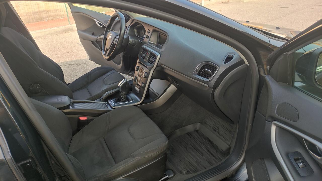 Volvo V40 1.6 Diesel NEOPATENTATI - 2013