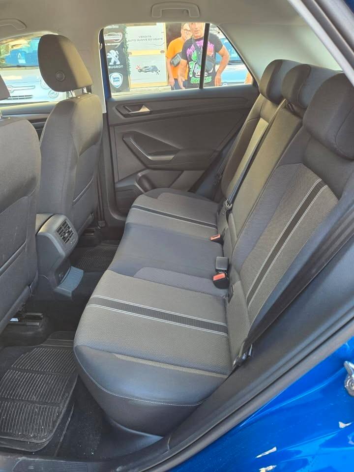 Volkswagen T-Roc 1.6 TDI SCR Business BlueMotion Technology