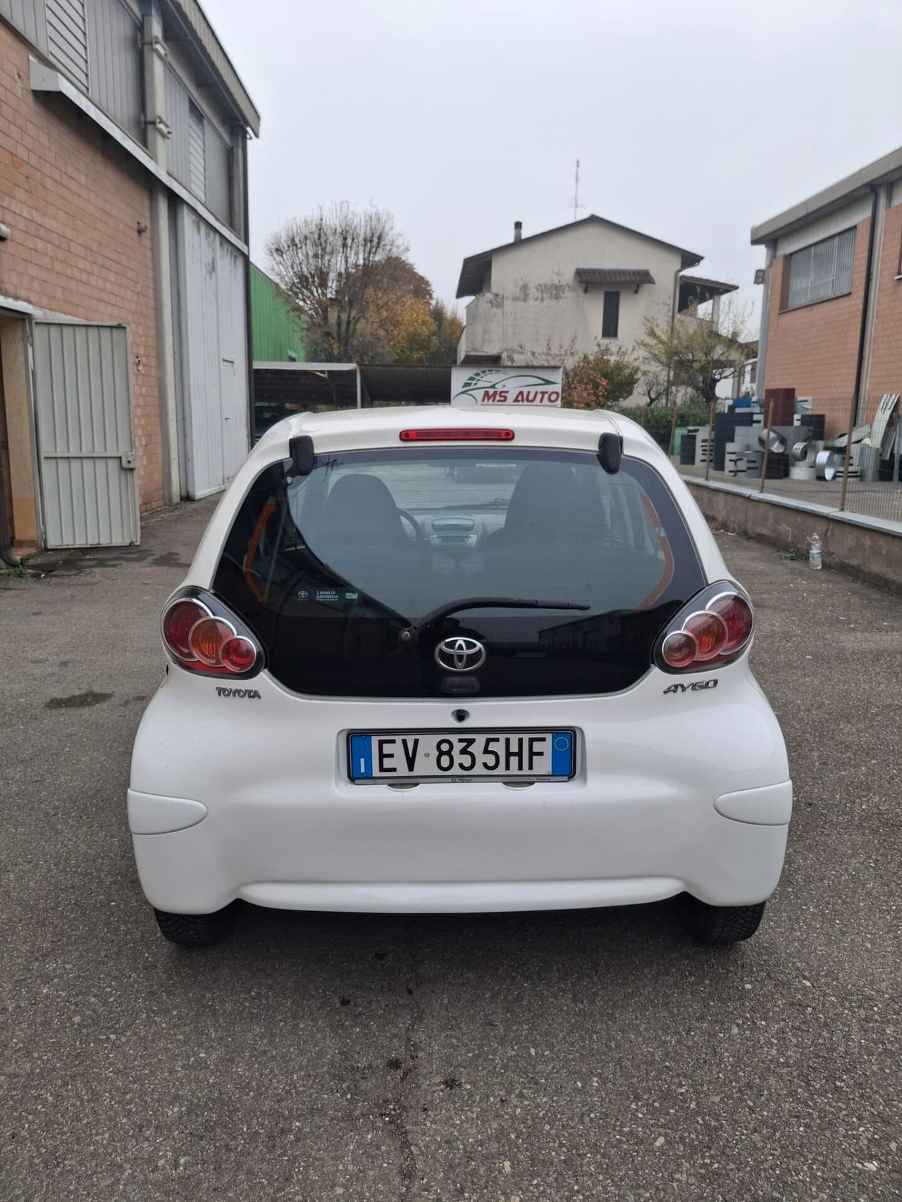 Toyota Aygo 1.0 12V VVT-i 5 porte Cool Soda Connect