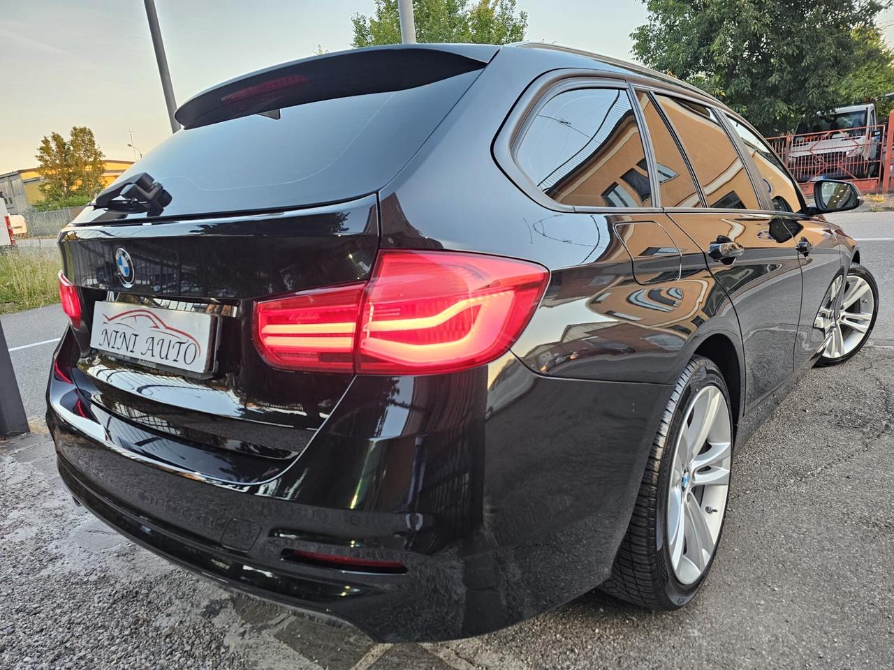 Bmw 316d 115cv Touring Sport*Aut*Navi*Bi-Xeno*Pdc*18*