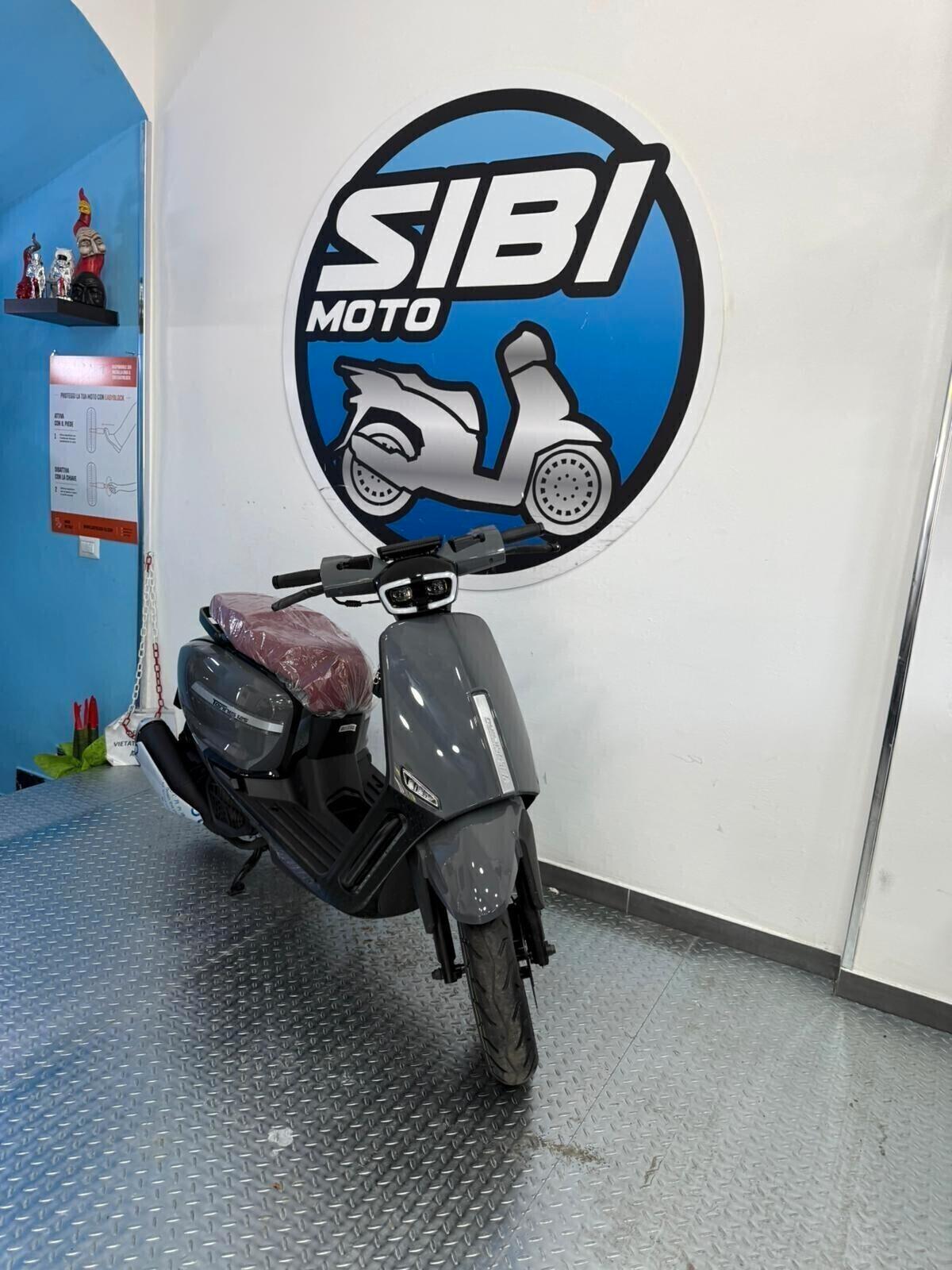 TENNIS VELOCIFERO 125CC