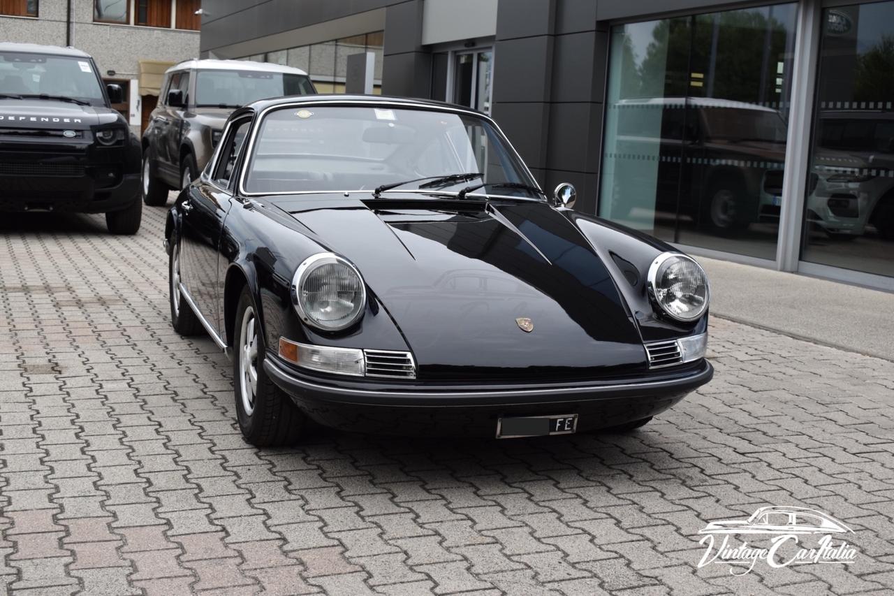 Porsche 911 2.2T