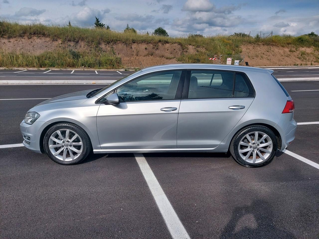 Volkswagen Golf 1.6 TDI 110cv 5p. Km in auostrada