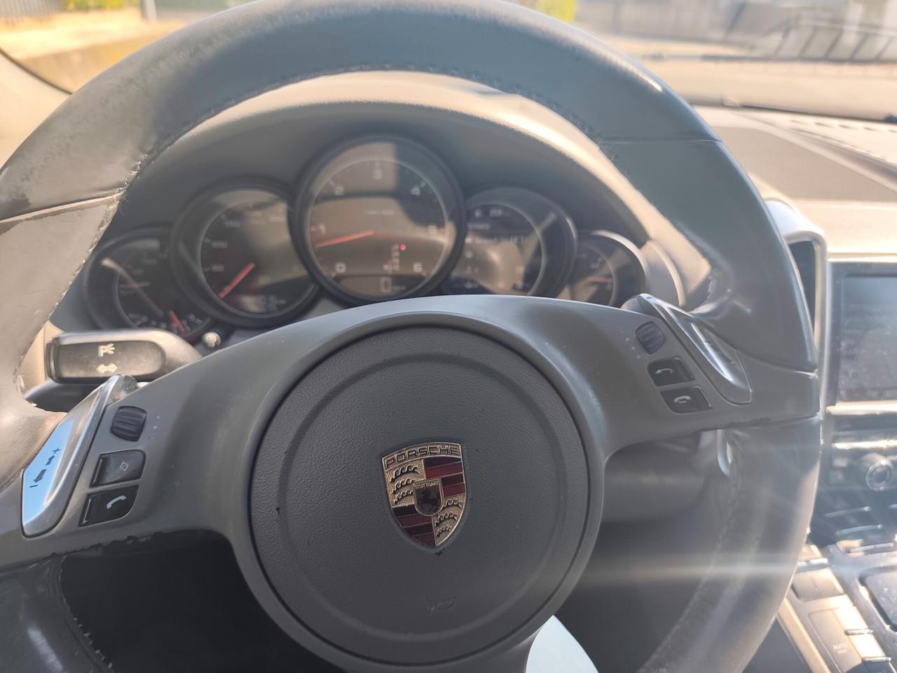 Porsche Cayenne 3.0 Diesel lavori certificati