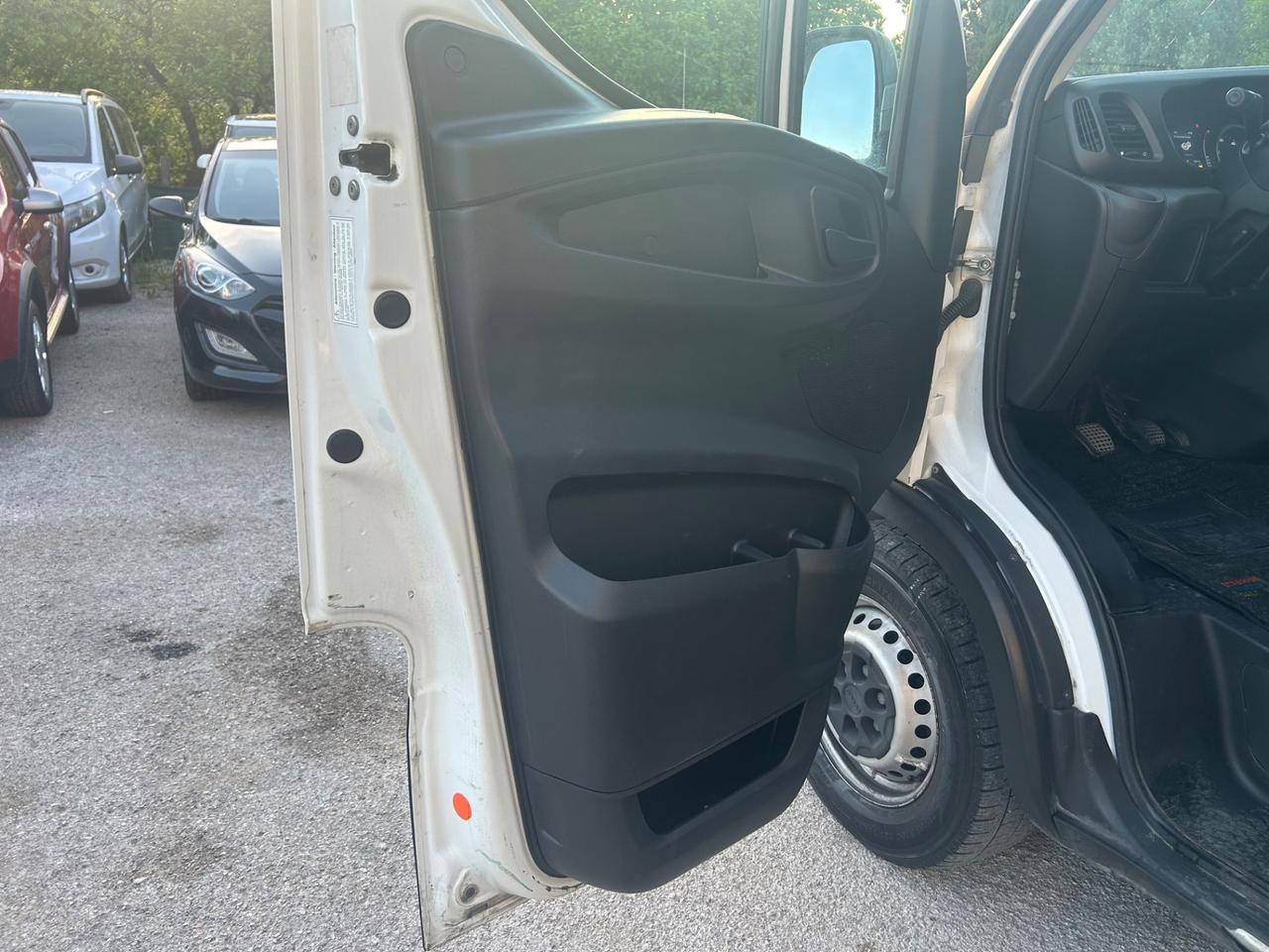 Iveco Daily 35S14V 2.3 Diesel 2021