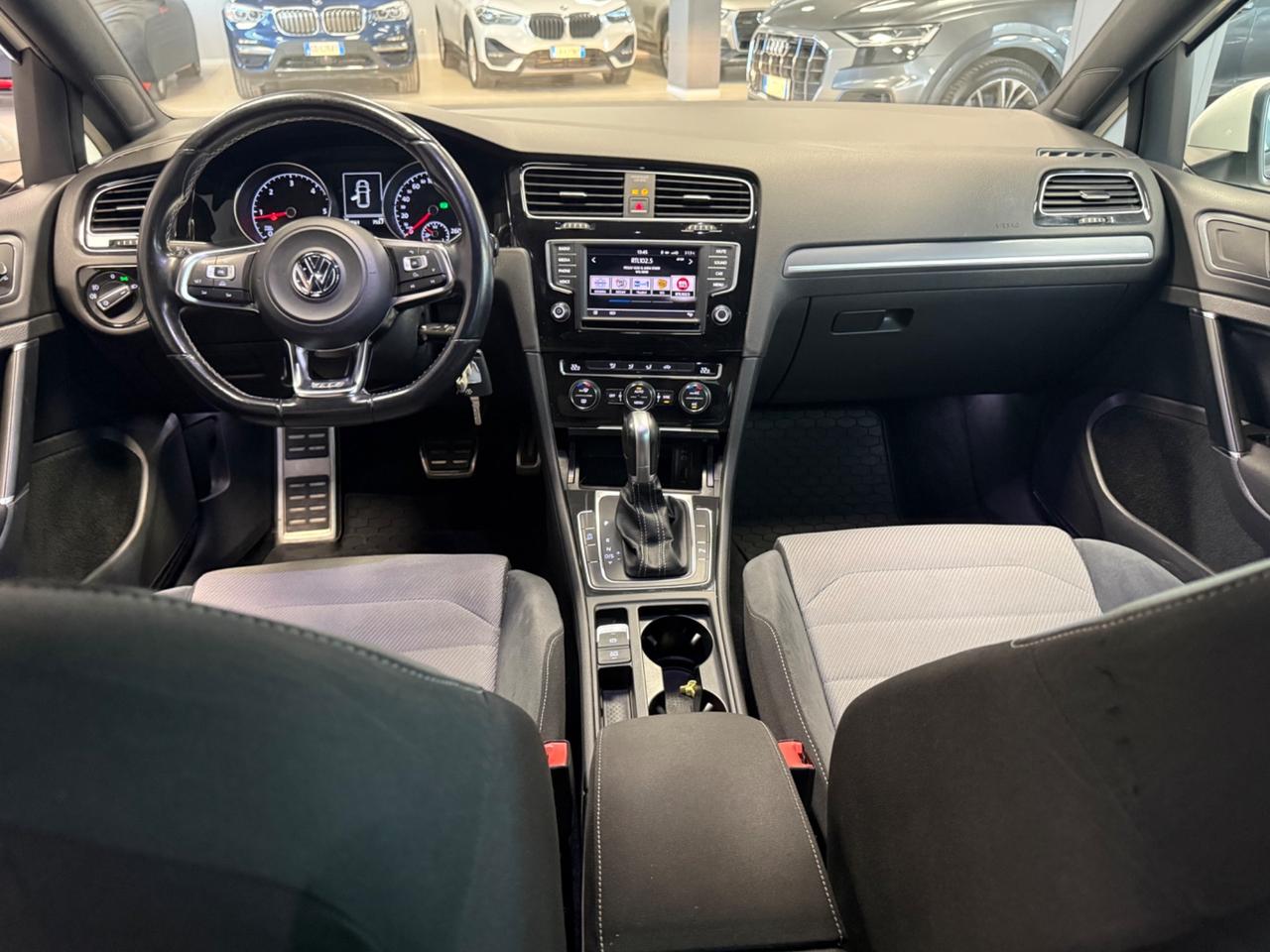 Volkswagen Golf 1.6 TDI 110 CV DSG 5p. Sport Edition R line