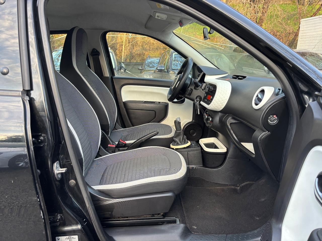 Renault Twingo 1.0 Live 5 porte OK NEOPATENTATI