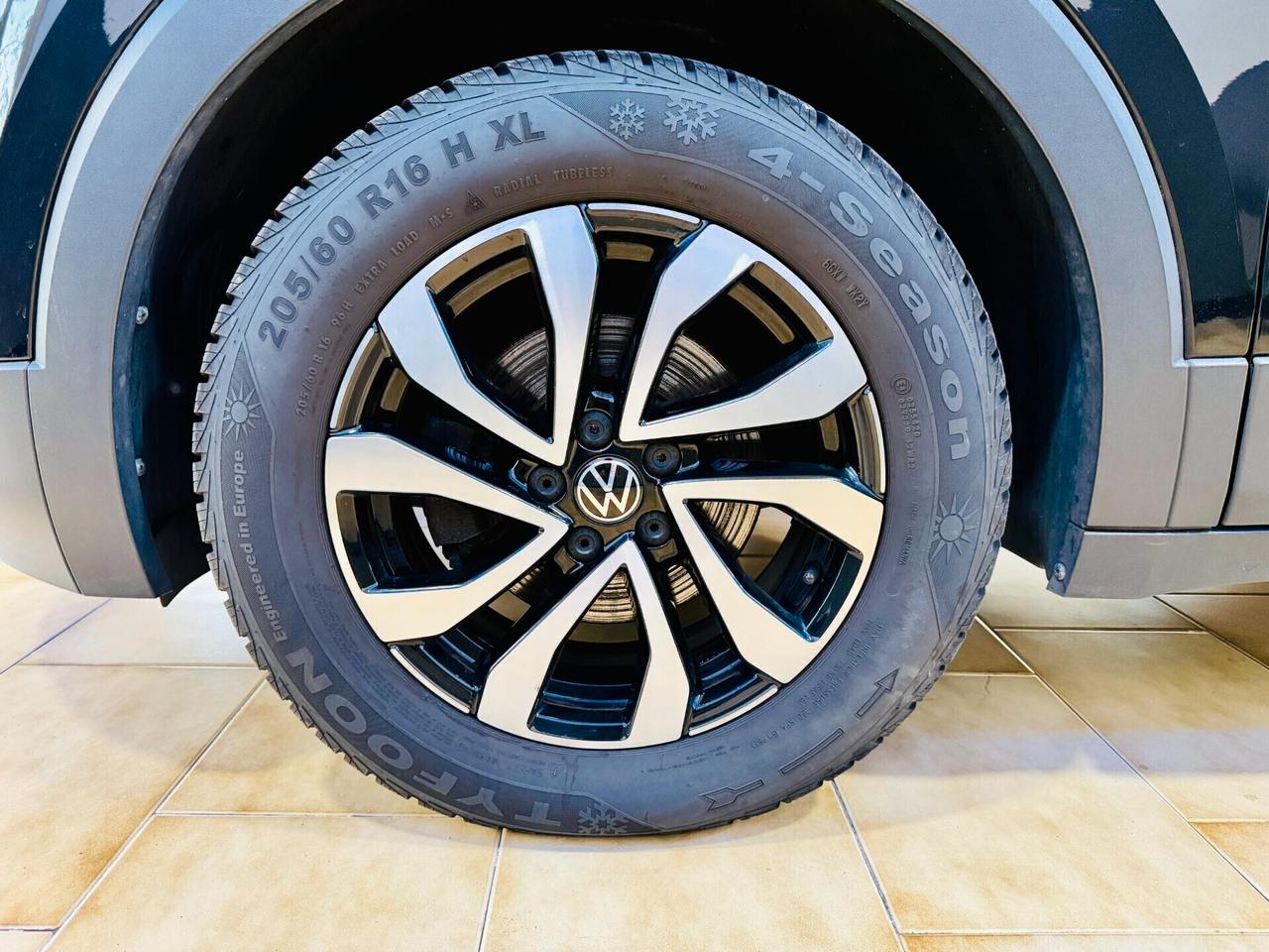 Volkswagen T-Cross 1.0 da 95 Cv CarPlay - R.Camera