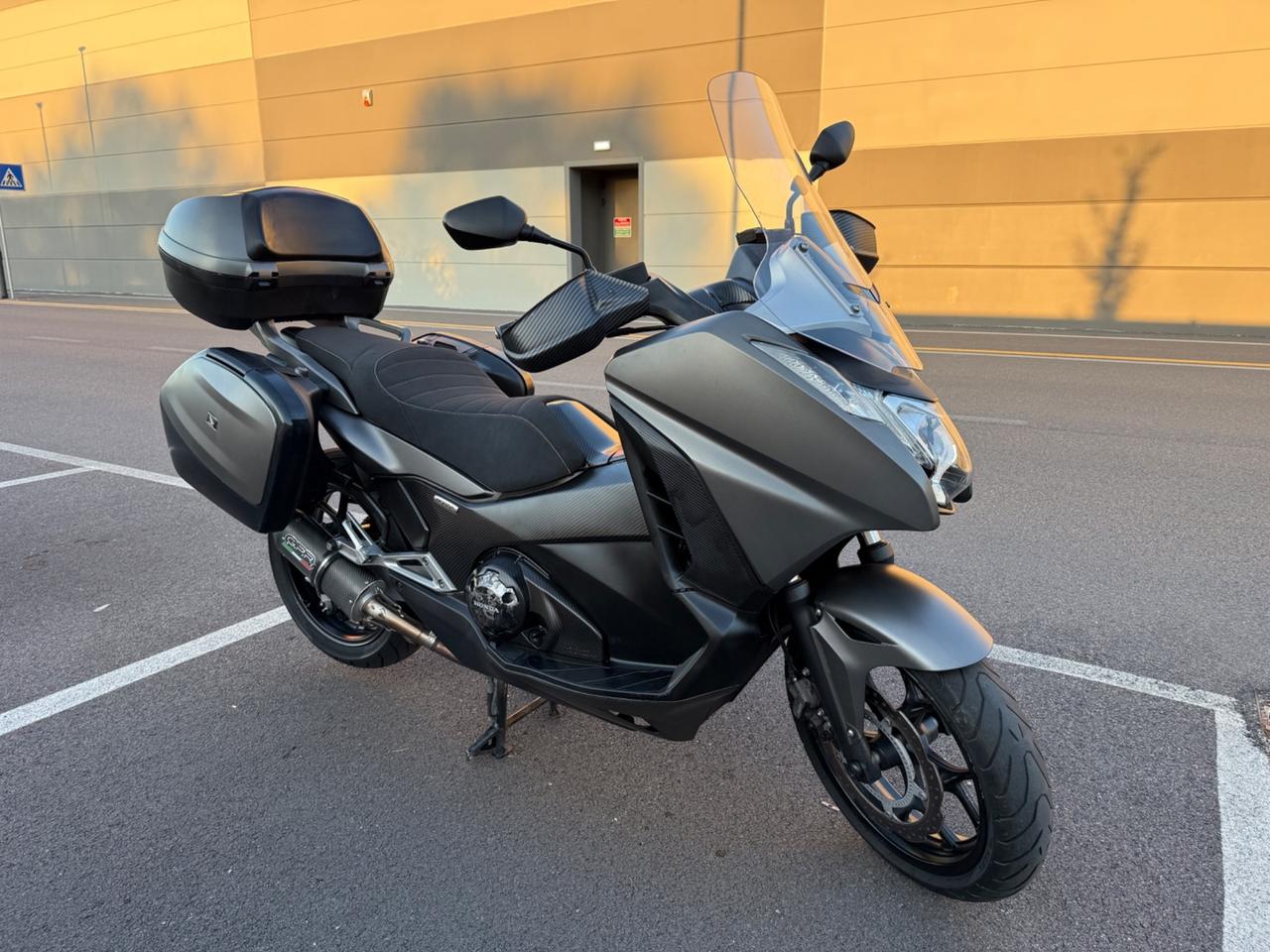 Honda Integra 750 TRAVEL