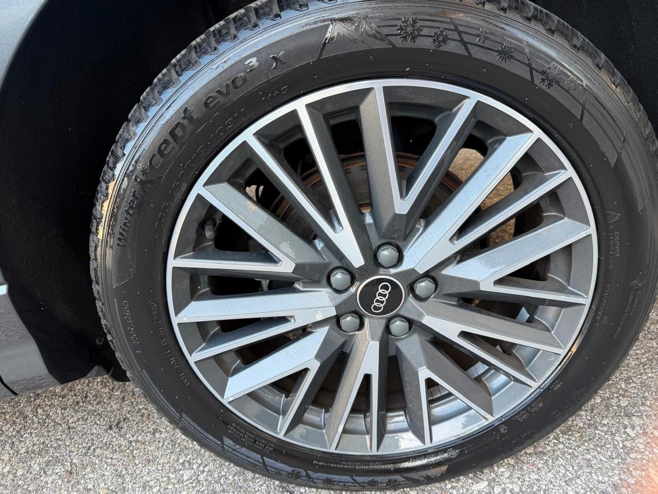 Audi Q3 SPB 35 TDI quattro S tronic line edition TETTO APRIBILE