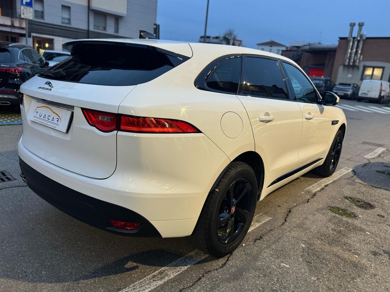 Jaguar F-Pace R-Sport 2.0 20d Turbo