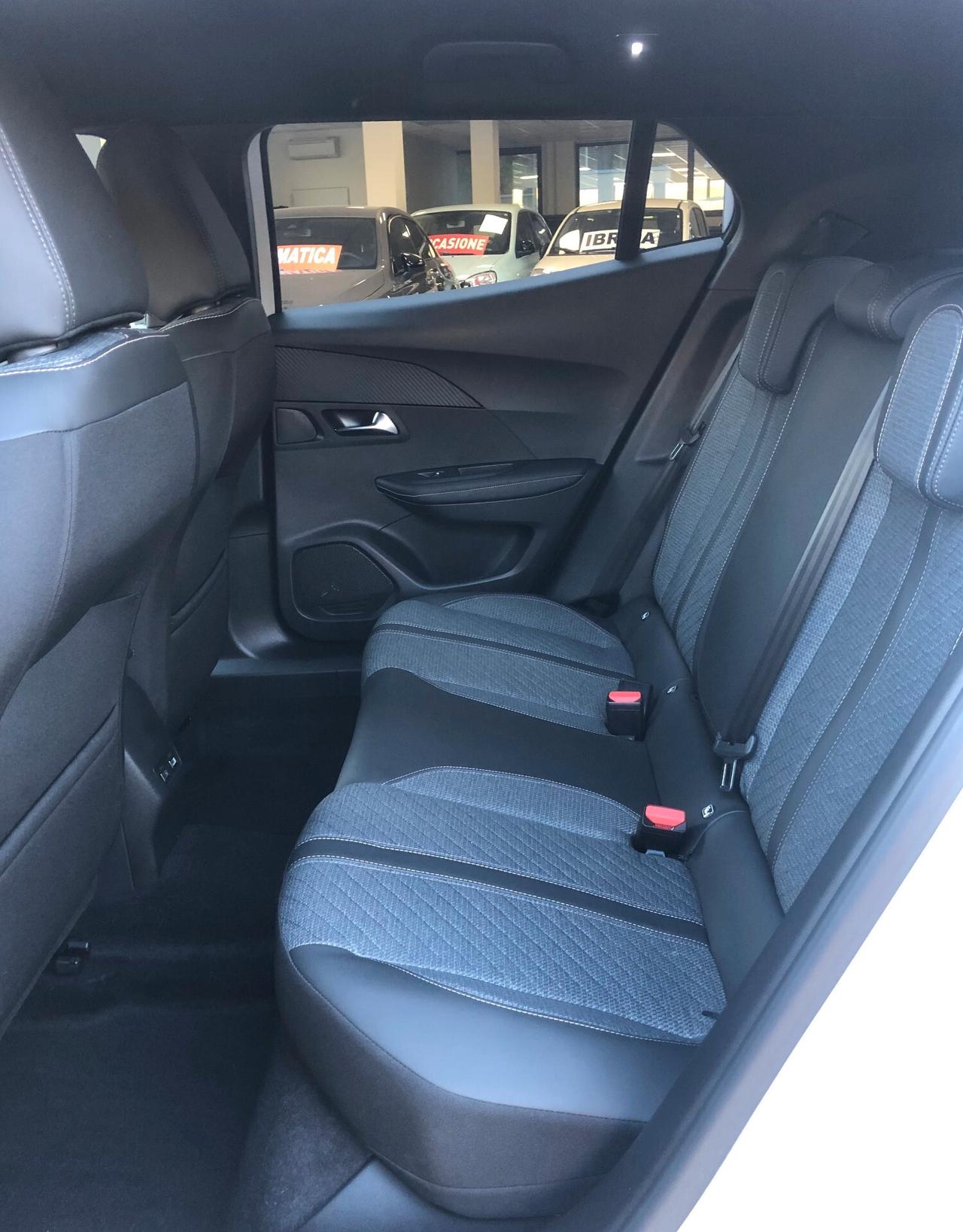 Peugeot 2008 PureTech 100 S&S Allure