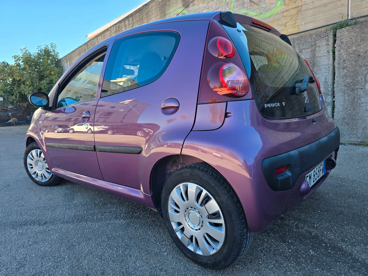 Peugeot 107 1.0 benz 68CV 5p automatica full opt nuova 2012