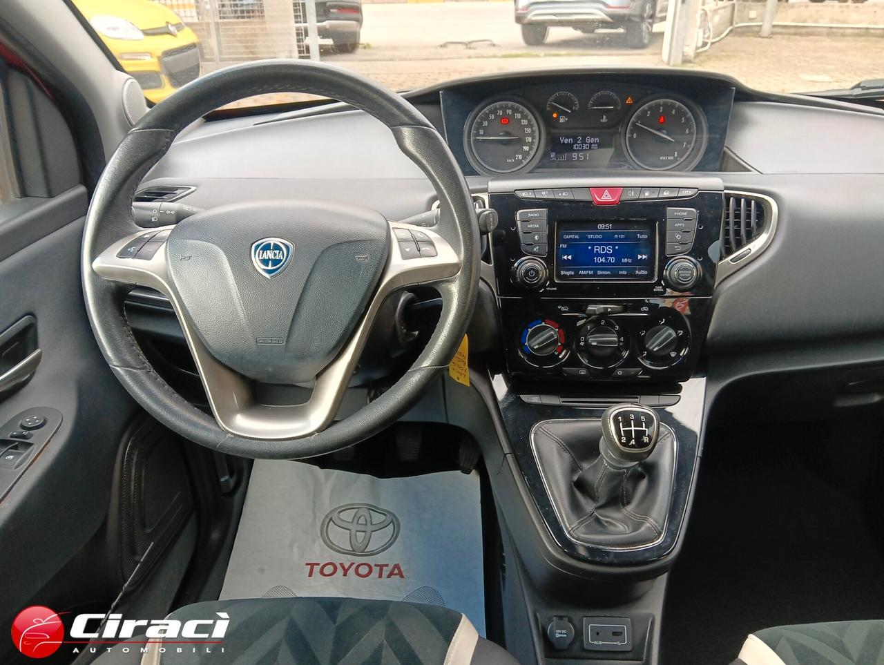 Lancia Ypsilon 1.2 69 CV 5p GPL Gold