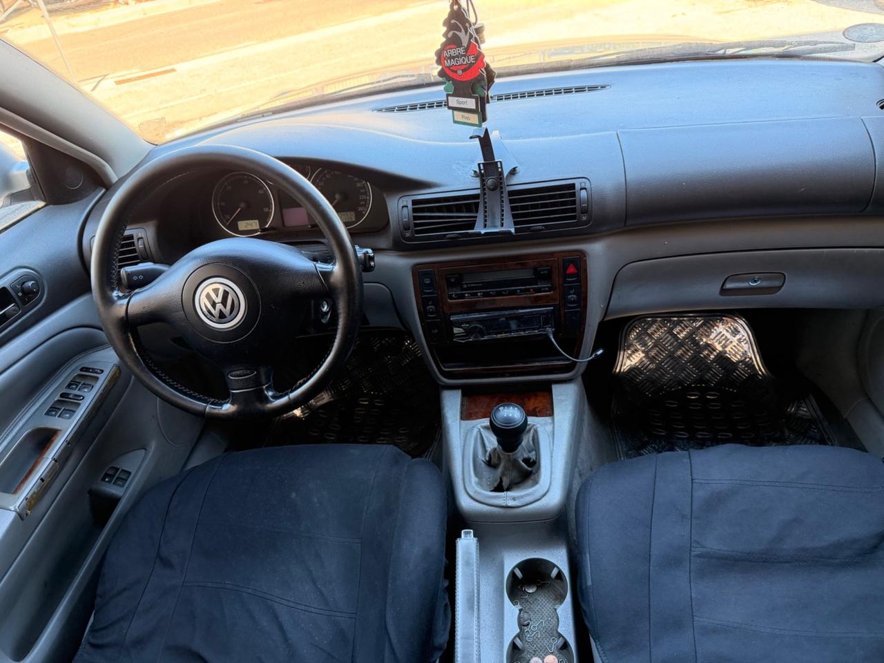 Volkswagen Passat 1.9 TDI/130 CV cat Var. H.line